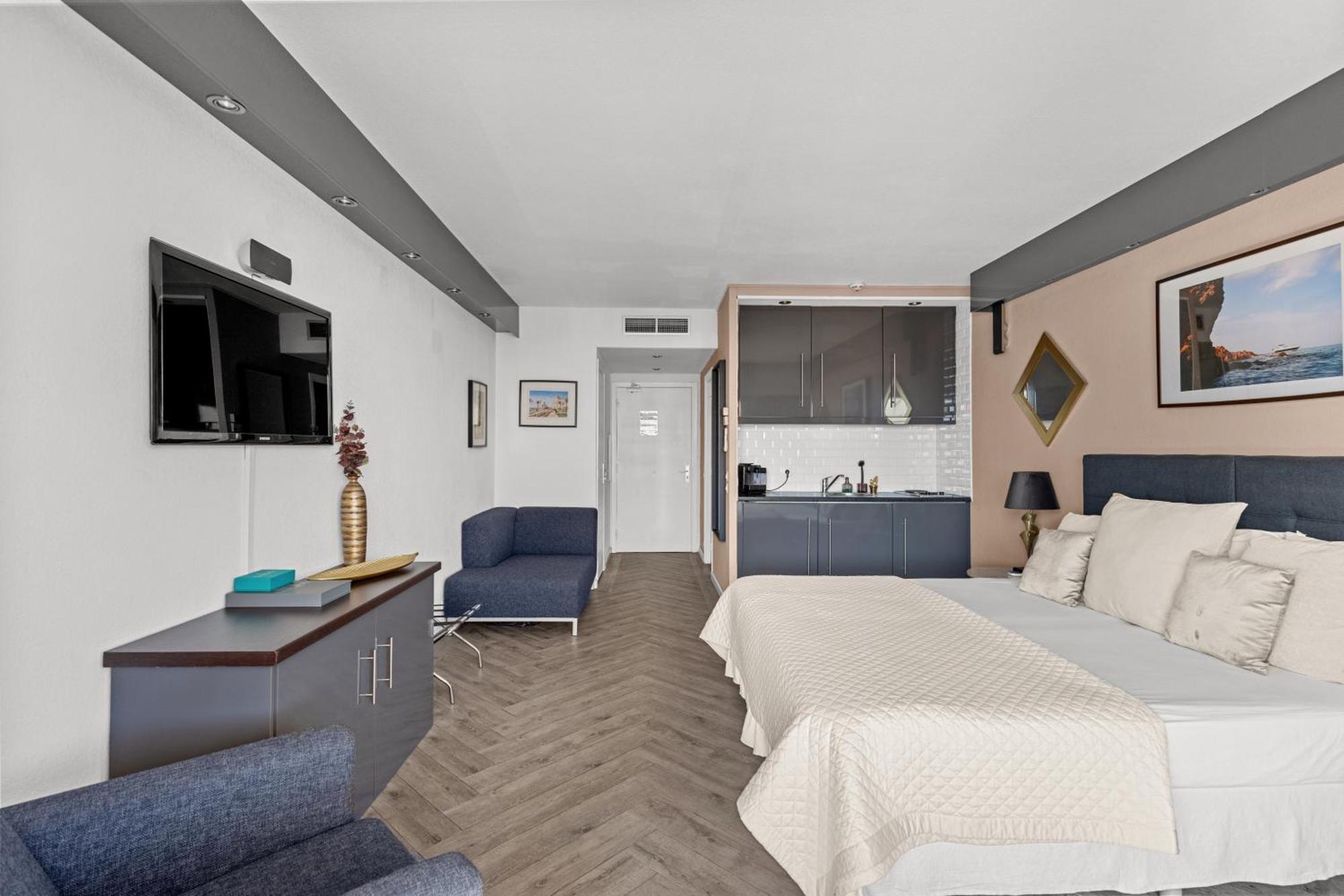 Riviera Beach Hotel Mandelieu Dış mekan fotoğraf