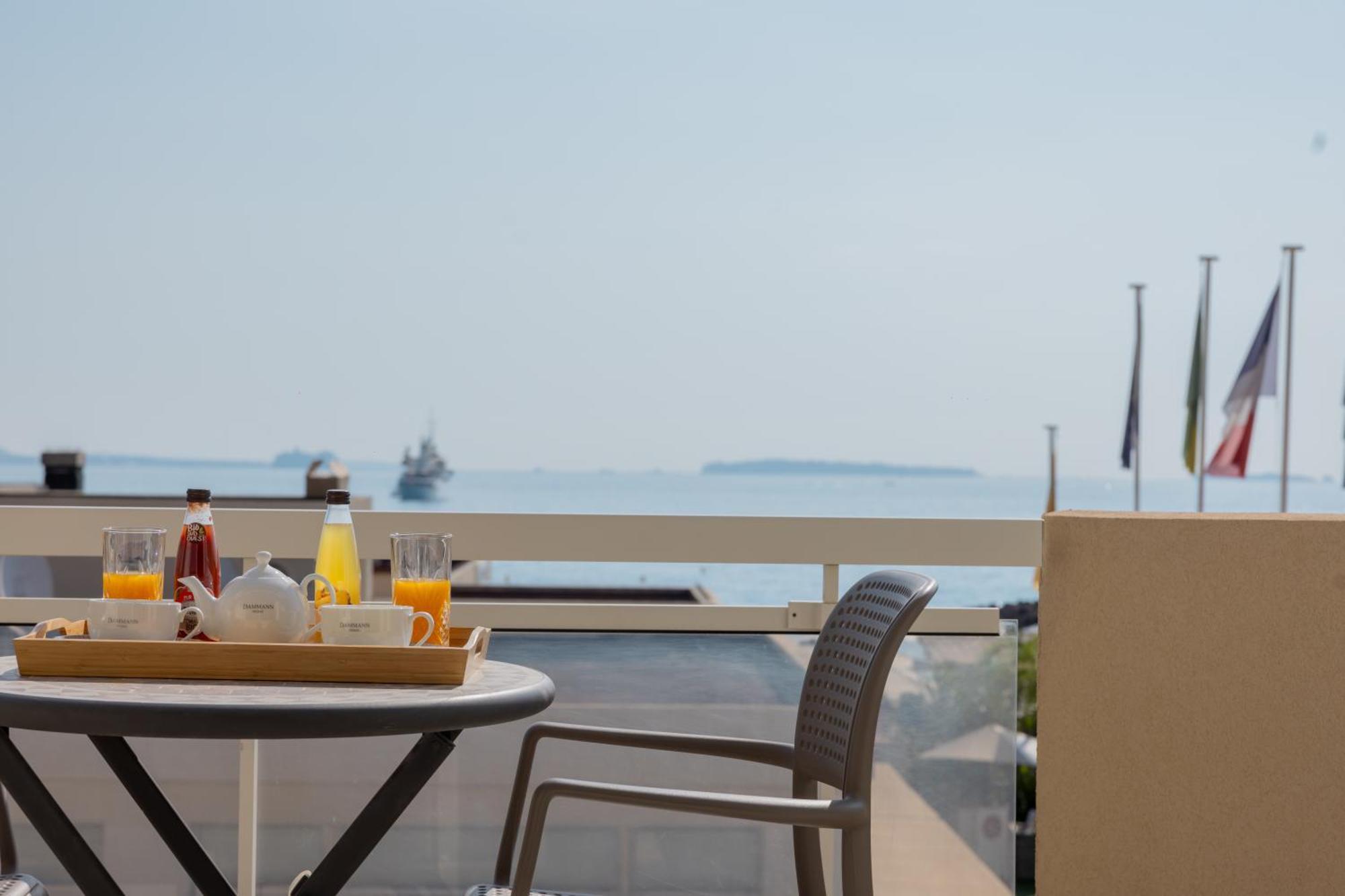 Riviera Beach Hotel Mandelieu Dış mekan fotoğraf